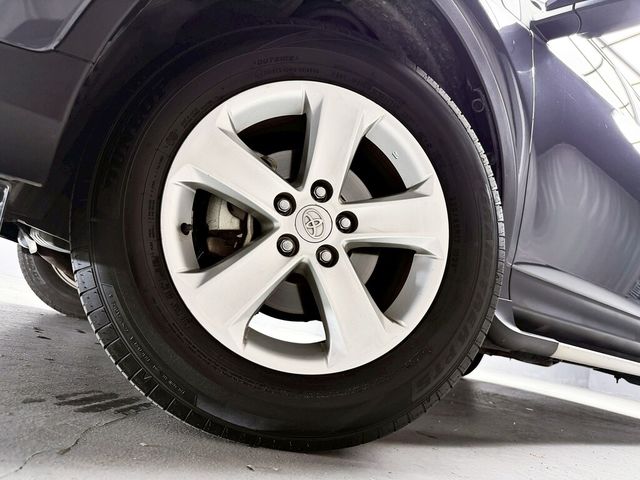 TOYOTA豐田 RAV4  第8張相片