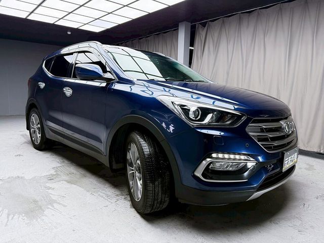 HYUNDAI現代 SANTA FE  第3張相片