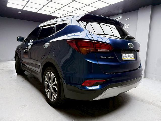 HYUNDAI現代 SANTA FE  第4張相片