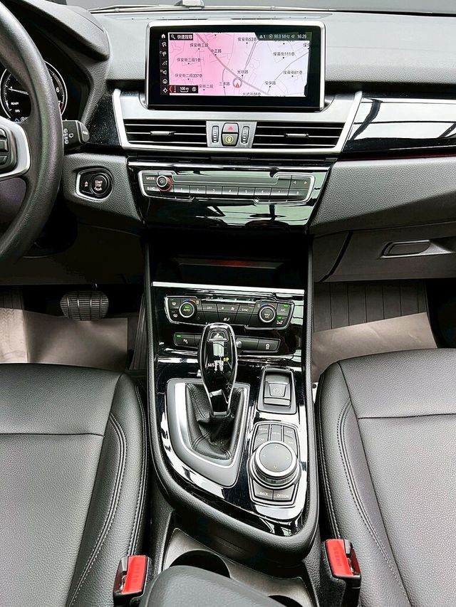 BMW寶馬 218I  第16張相片