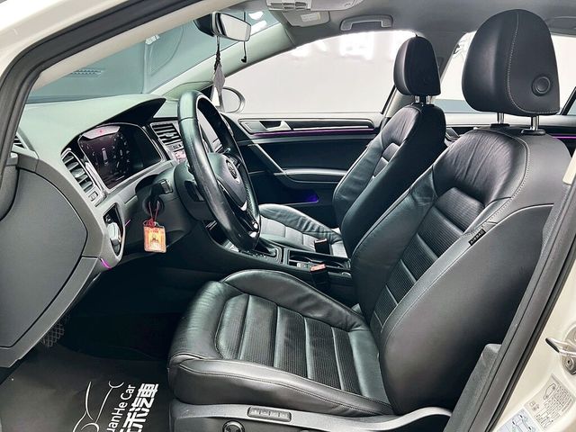 VOLKSWAGEN福斯 GOLF VARIANT  第11張相片