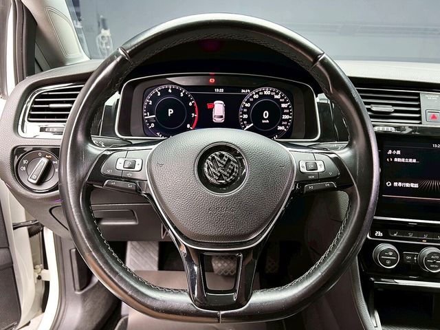 VOLKSWAGEN福斯 GOLF VARIANT  第15張相片