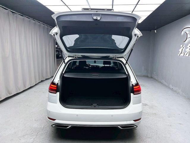 VOLKSWAGEN福斯 GOLF VARIANT  第20張相片
