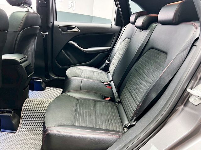 M-BENZ賓士 B200  第13張相片