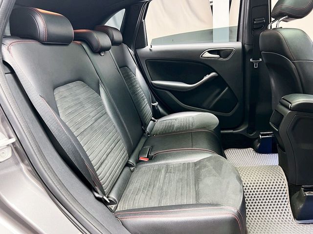 M-BENZ賓士 B200  第14張相片