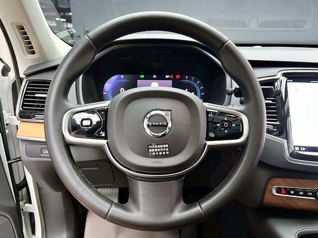 VOLVO富豪 XC90  第16張相片