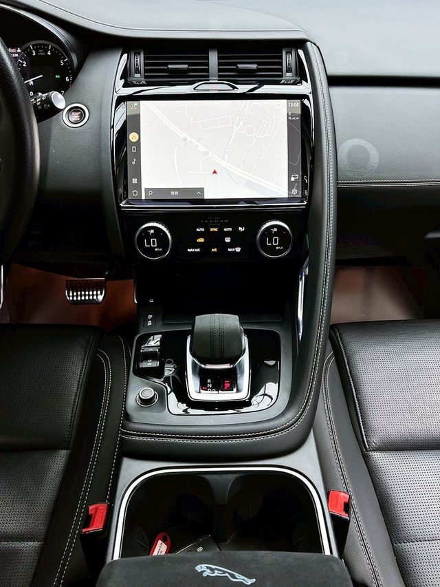 JAGUAR捷豹 E-PACE  第16張相片