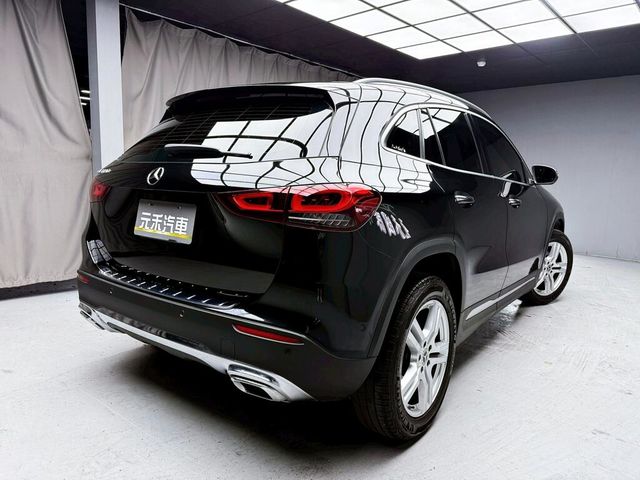 M-BENZ賓士 GLA180  第6張相片