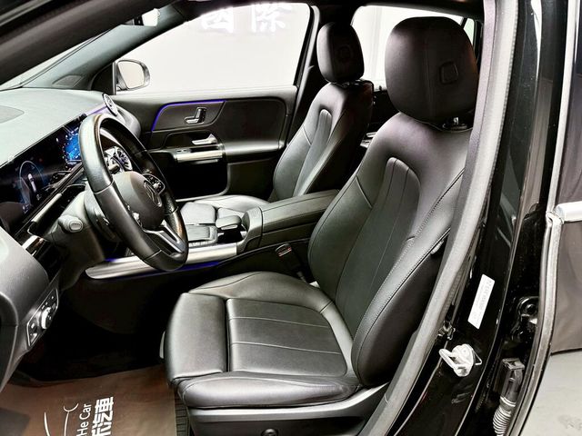 M-BENZ賓士 GLA180  第11張相片