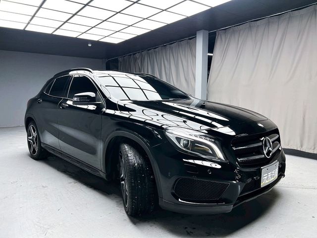 M-BENZ賓士 GLA200  第3張相片
