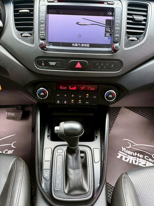 KIA起亞 CARENS  第16張相片