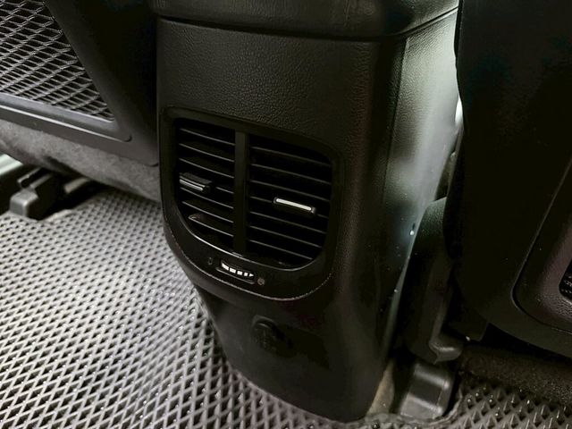 KIA起亞 CARENS  第17張相片