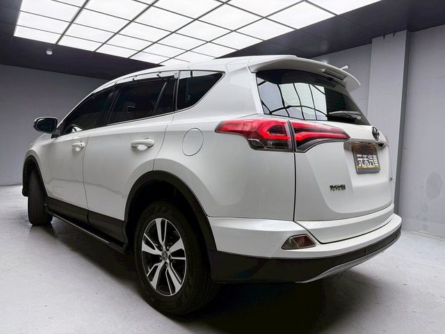 TOYOTA豐田 RAV4  第4張相片