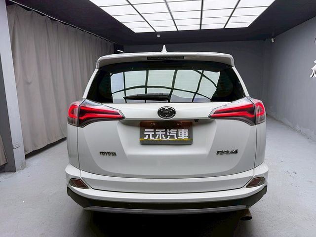 TOYOTA豐田 RAV4  第5張相片
