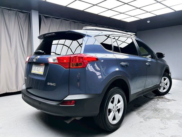 TOYOTA豐田 RAV4  第6張相片