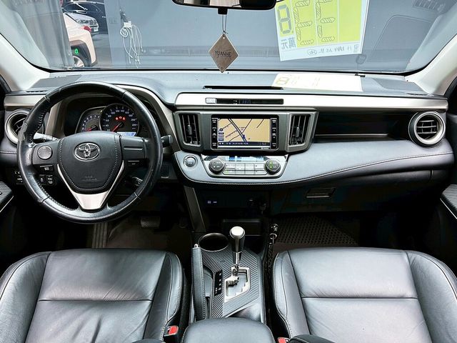 TOYOTA豐田 RAV4  第9張相片