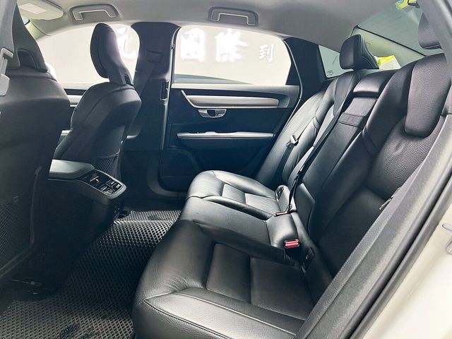 VOLVO富豪 S90  第13張相片