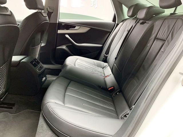 AUDI奧迪 A4  第13張相片