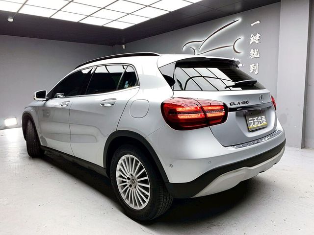 M-BENZ賓士 GLA180  第4張相片