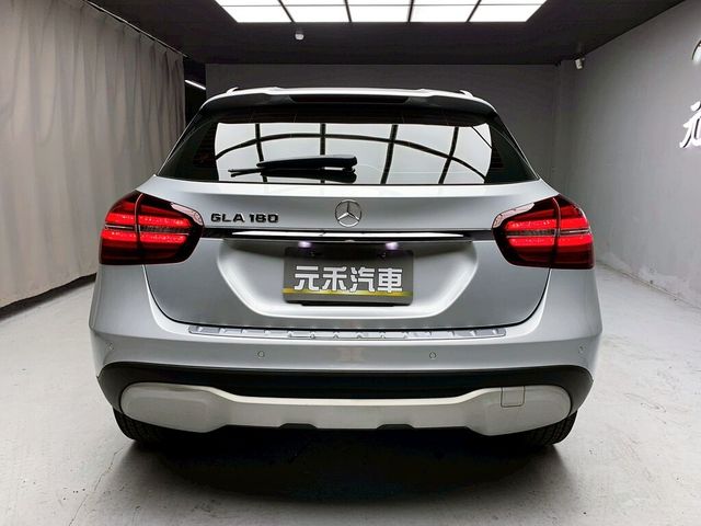 M-BENZ賓士 GLA180  第5張相片