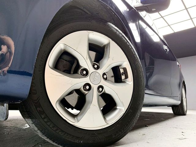 KIA起亞 CARENS  第8張相片