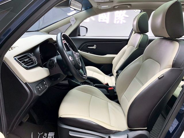 KIA起亞 CARENS  第11張相片