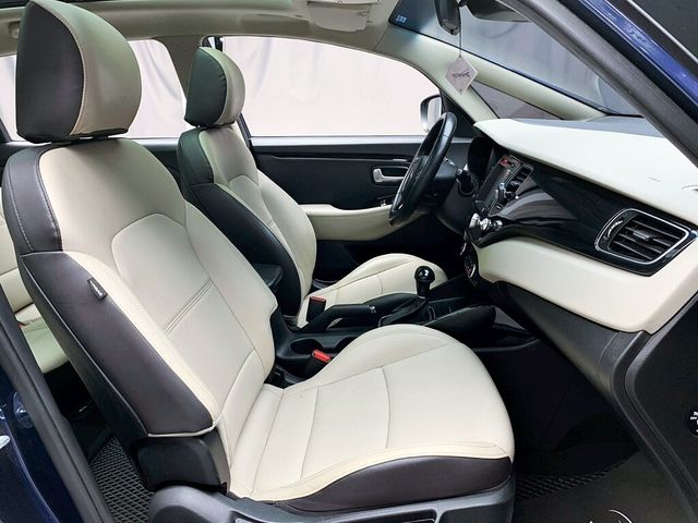KIA起亞 CARENS  第12張相片