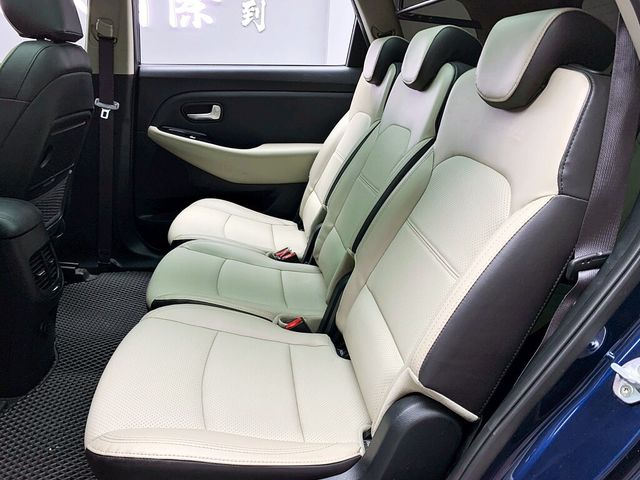 KIA起亞 CARENS  第13張相片