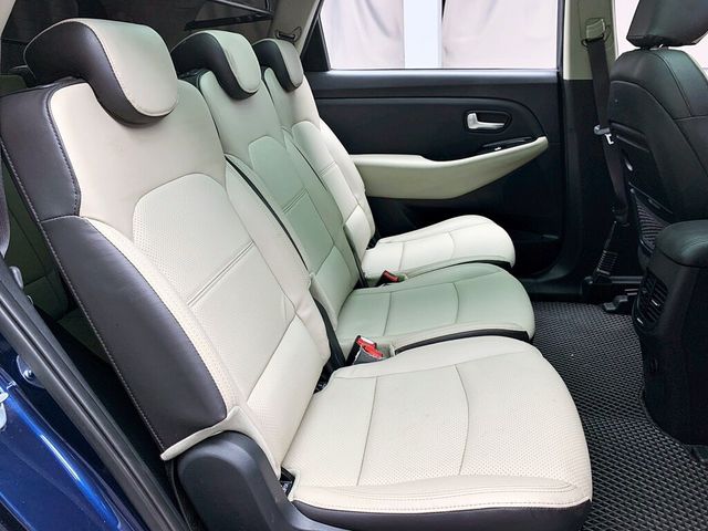 KIA起亞 CARENS  第14張相片