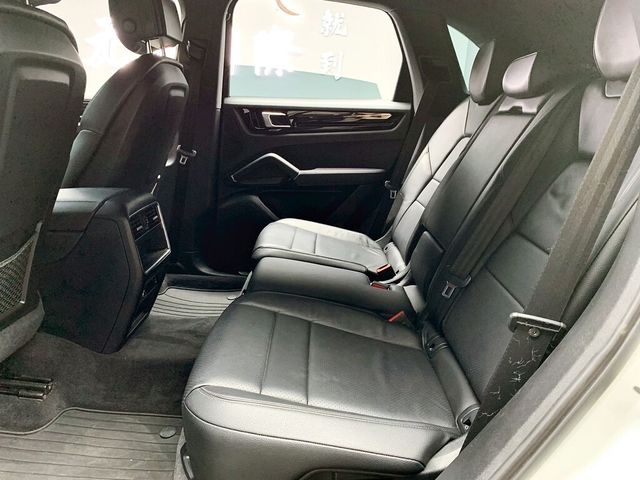 PORSCHE保時捷 CAYENNE  第13張相片