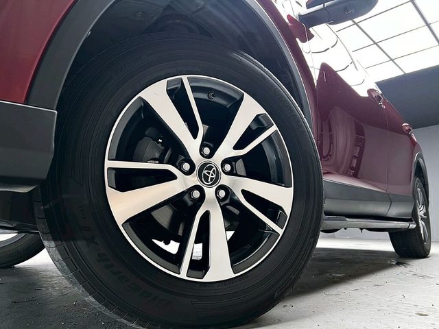 TOYOTA豐田 RAV4  第8張相片