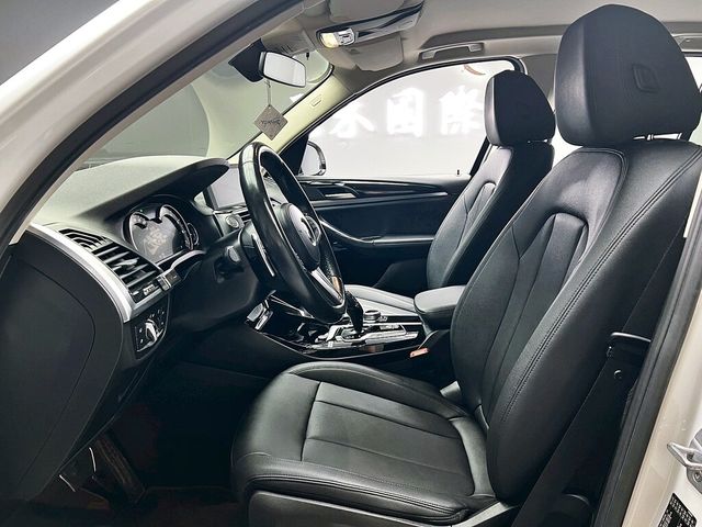 BMW寶馬 X3  第11張相片