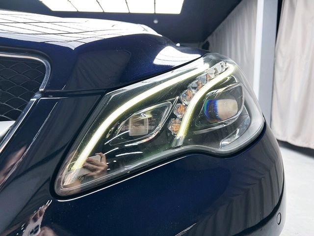 M-BENZ賓士 E200 COUPE  第7張相片
