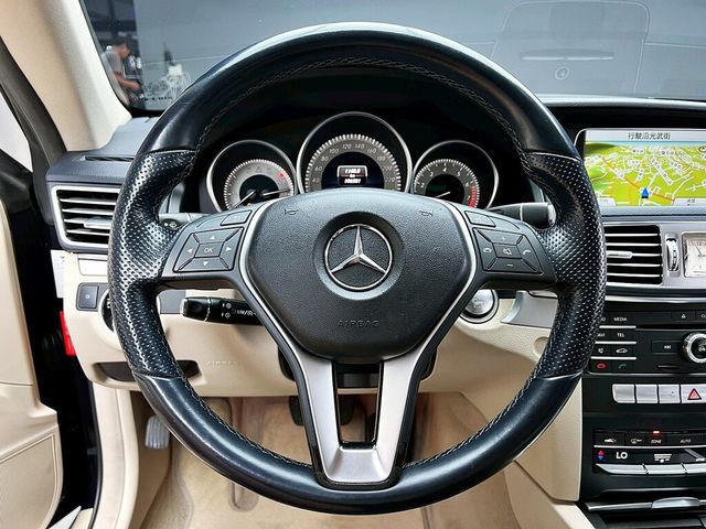 M-BENZ賓士 E200 COUPE  第14張相片