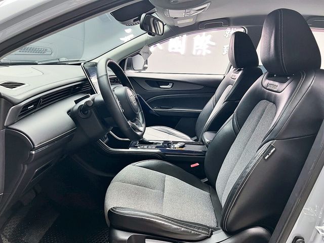 LUXGEN納智捷 URX  第11張相片