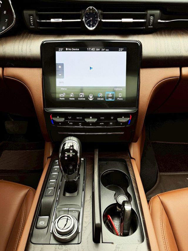 MASERATI瑪莎拉蒂 QUATTROPORTE  第16張相片