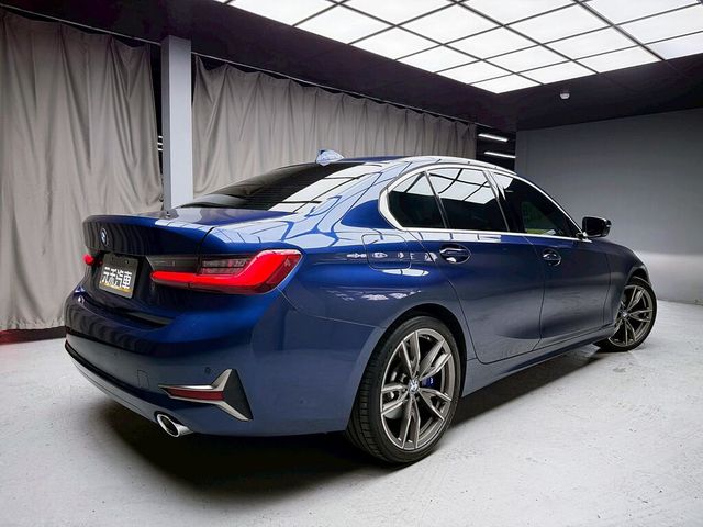 BMW寶馬 330I  第6張相片