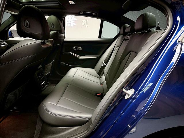 BMW寶馬 330I  第13張相片