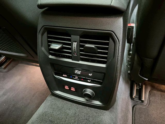 BMW寶馬 330I  第17張相片