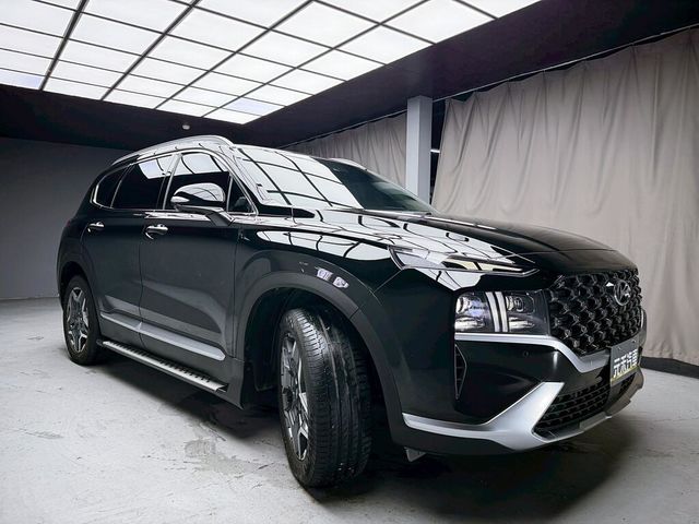 HYUNDAI現代 SANTA FE  第3張相片