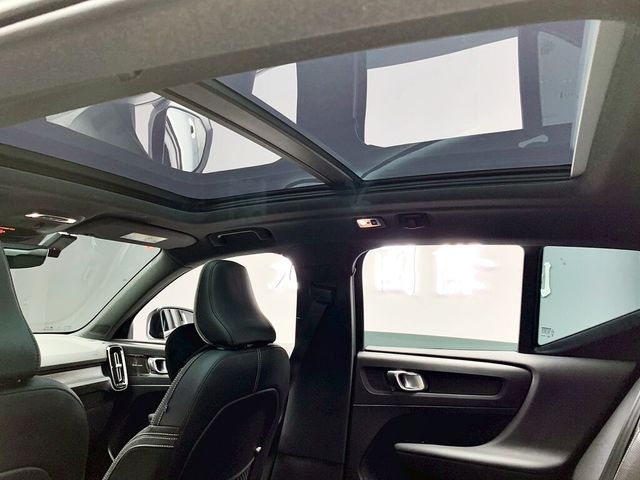 VOLVO富豪 XC40  第9張相片