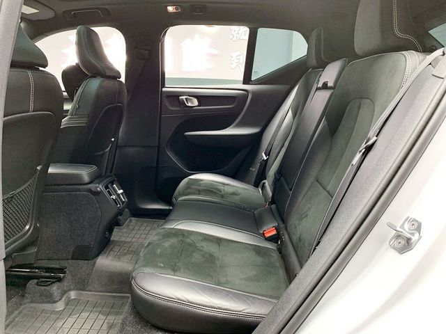 VOLVO富豪 XC40  第13張相片