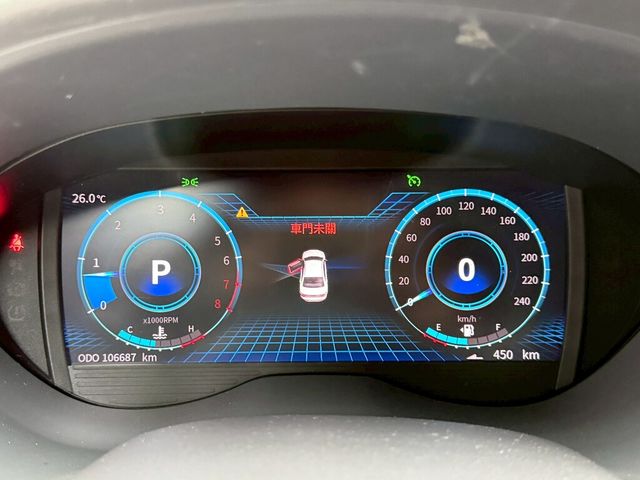 MITSUBISHI三菱 GRAND LANCER  第10張相片