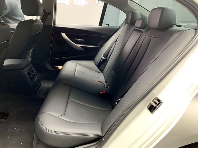 BMW寶馬 320  第13張相片