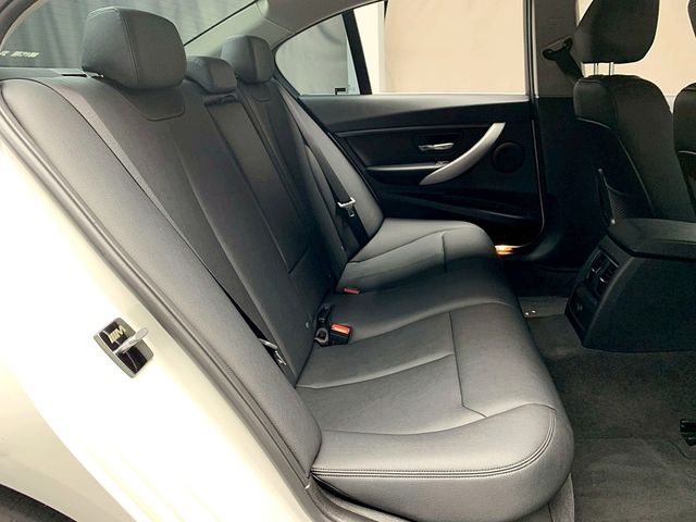 BMW寶馬 320  第14張相片