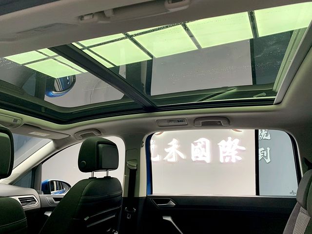 VOLKSWAGEN福斯 TOURAN  第9張相片