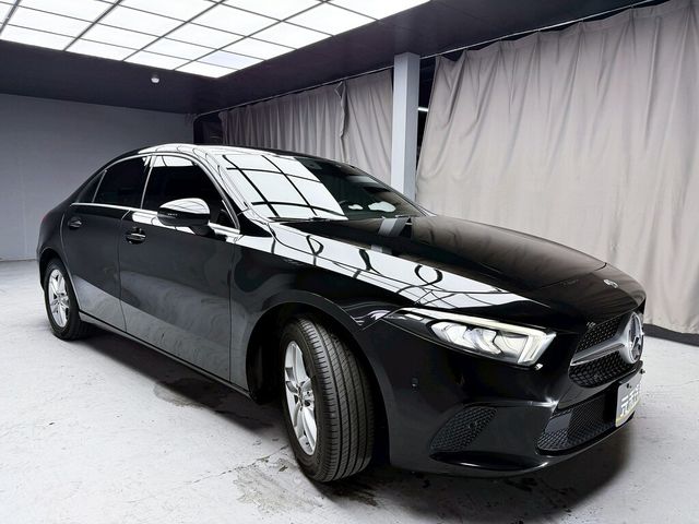 M-BENZ賓士 A180  第3張相片