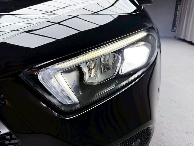 M-BENZ賓士 A180  第7張相片