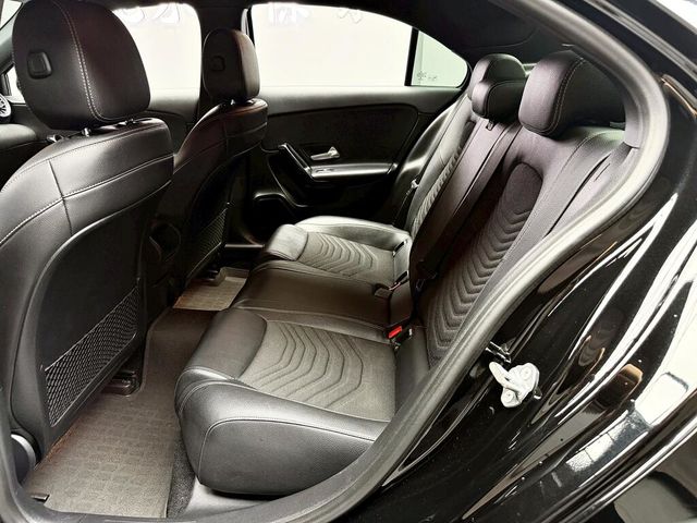 M-BENZ賓士 A180  第13張相片