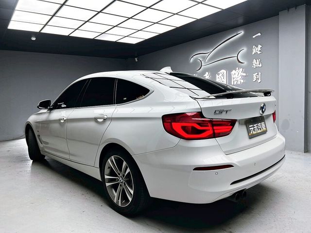 BMW寶馬 320 GT  第4張相片